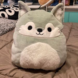 Wolf squishmellow